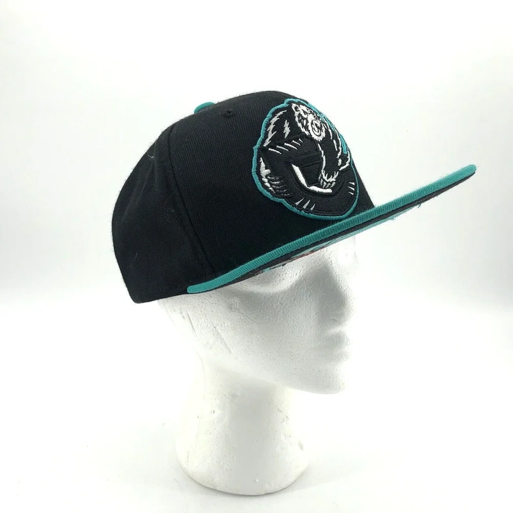 Vancouver Grizzlies Hat Cap Mitchell & Ness Embroidered NBA Snapback Black Green